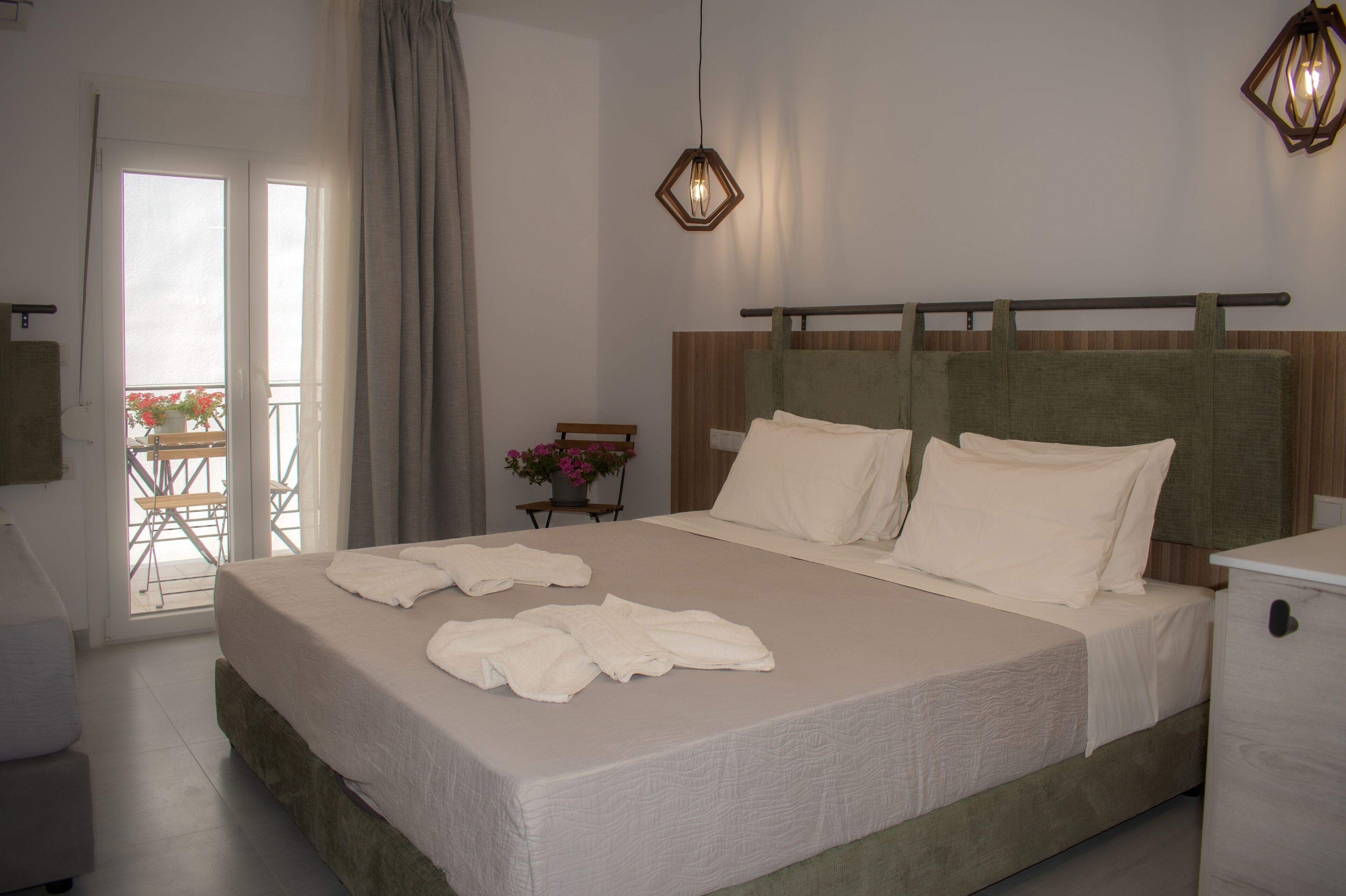 Luxury Triple Room | In-room safe, free WiFi, bed sheets