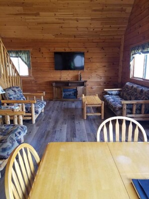 TV - Cozy 3 bedroom/2 bath cabin near 3 Bears Resort and Jellystone Park-Warrens, WI (Warrens)