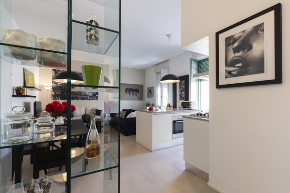 Appartement Deluxe, 1 chambre | Coin séjour | Télévision de 43 pouces avec chaînes numériques