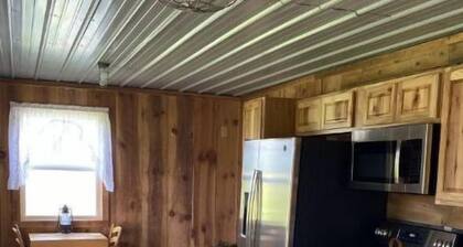 S and H Tack Room Enjoy a peaceful getaway