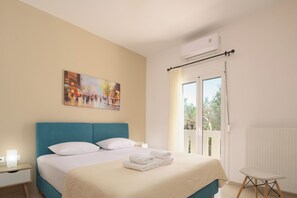 2 chambres, coffres-forts dans les chambres, fer et planche Ă repasser