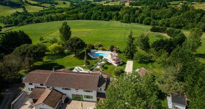 Au Temps Suspendu - Grand Gßte 16 Personnes - Pyrénées