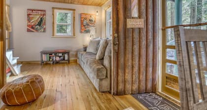 Cozy with Modern Comforts, EV Charger, Huge Fenced Yard, Last Minute Feb Deals