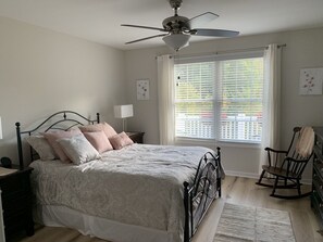 2 Schlafzimmer, Bügeleisen/Bügelbrett, WLAN, Bettwäsche