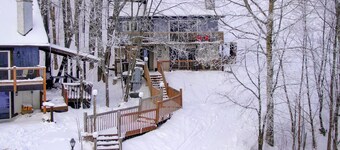 Ski-in ski-out 1 Bdrm Chalet w sauna on slopes & lake - sleeps 2