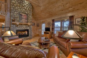 Living area - Peaceful Mtn. View Cabin w/ Hot Tub & Fire Pit, 3 mi. To Town (Blue Ridge)