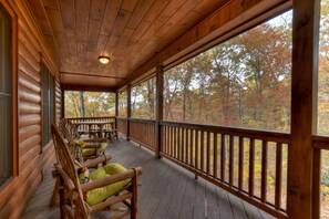 Terrace/patio - Peaceful Mtn. View Cabin w/ Hot Tub & Fire Pit, 3 mi. To Town (Blue Ridge)