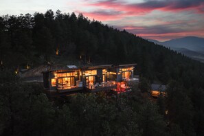 Exterior - Incredible Luxury Zen Treehouse+Glamping Tent - Views for Miles & Hot Tub/Sauna (Bailey)