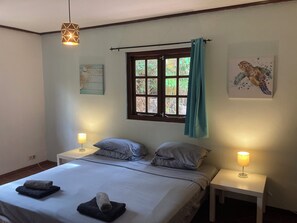 2 bedrooms, desk, travel cot, WiFi