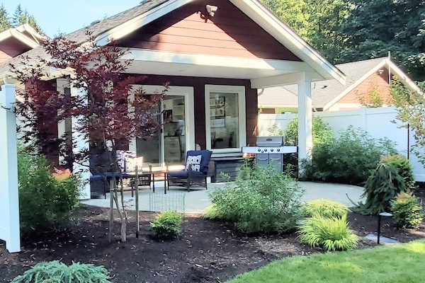 Private and peaceful patio.