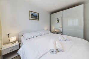 2 bedrooms, soundproofing, iron/ironing board, WiFi - Vacation home (Peroj)