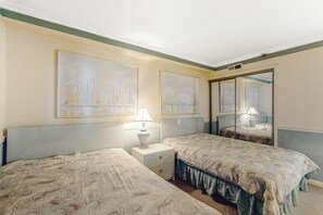 2 bedrooms, internet, bed sheets