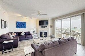 TV, fireplace, DVD player - Terrific Beach Condo w/Spacious Balcony, W/D, Shared Pool, Fitness Center, WiFi (Ocean City)