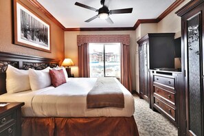 2 makuuhuonetta, työpöytä, silitysrauta/-lauta, ilmainen Wi-Fi