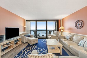 Fernseher, Tischtennisplatte