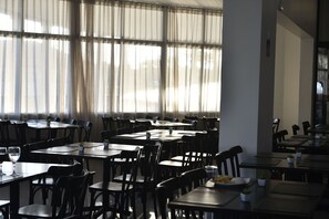 Restaurant - Hotel Rainha dos Apóstolos (Aparecida)