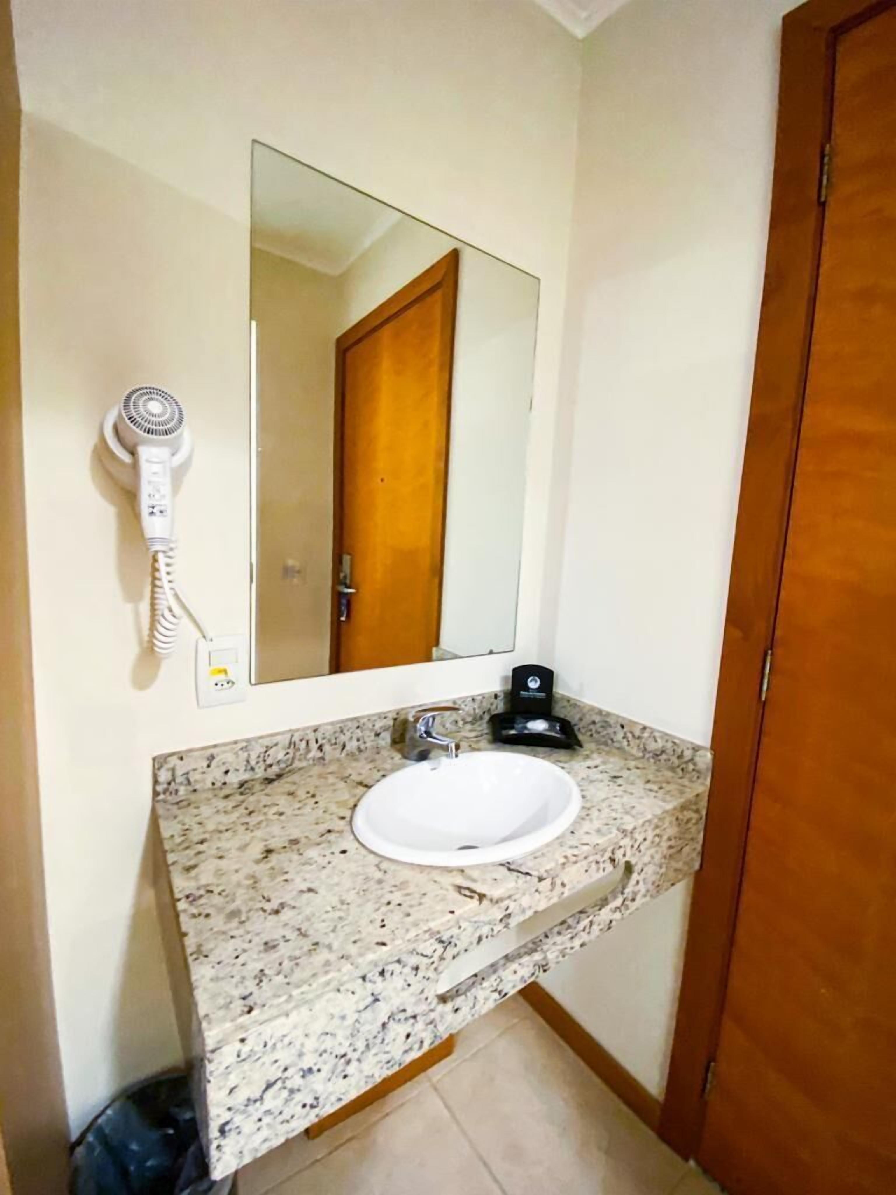 Foto - Hotel Rainha dos Apóstolos