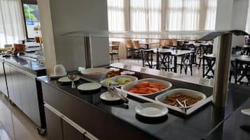 Desayuno buffet incluido todos los días
