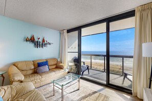 Télévision, lecteur de DVD, table de tennis de table