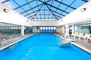 Piscine couverte, piscine extérieure