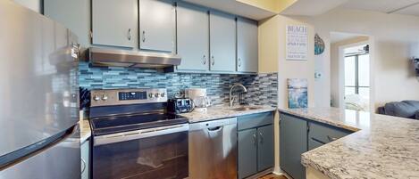 Refrigerador, microondas, horno, placa de cocina