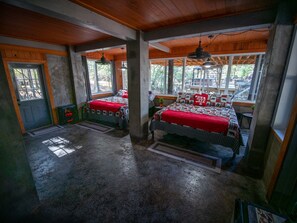 4 bedrooms, WiFi, bed sheets