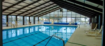 Cozy suite in oceanfront condo with indoor pool, balcony, gym, & central AC