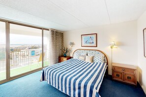 3 bedrooms, iron/ironing board, internet, bed sheets