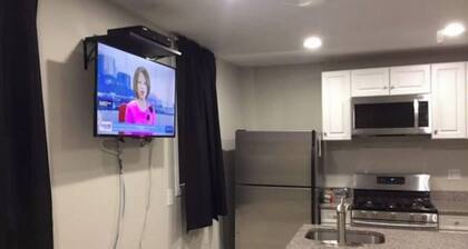 Modern Studio, 20 Minutes from NYC