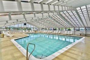 Piscine intérieure, piscine chauffée