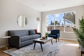 Premium Apartment, 1 Bedroom, Balcony (Self Check-in with Virtual Front Desk) | Living area - Kasa University-Airport Santa Clara (Santa Clara)