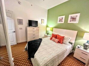 3 chambres, fer et planche à repasser, lit parapluie, Wi-Fi gratuit