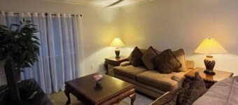 Great Location! Walk to Shands/UF/VA/Vet