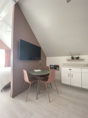3 habitaciones, tabla de planchar con plancha y wifi gratis 