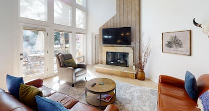 Springs of Arrowhead Getaway w/ Deck, Pool, Hot Tub & Village Shuttle