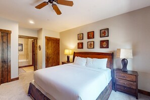 3 Schlafzimmer, Bügeleisen/Bügelbrett, WLAN, Bettwäsche