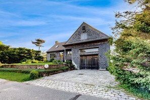 Exterior - Waterfront house on Bucks Creek Marsh with deck, dock, & kayaks (Chatham)