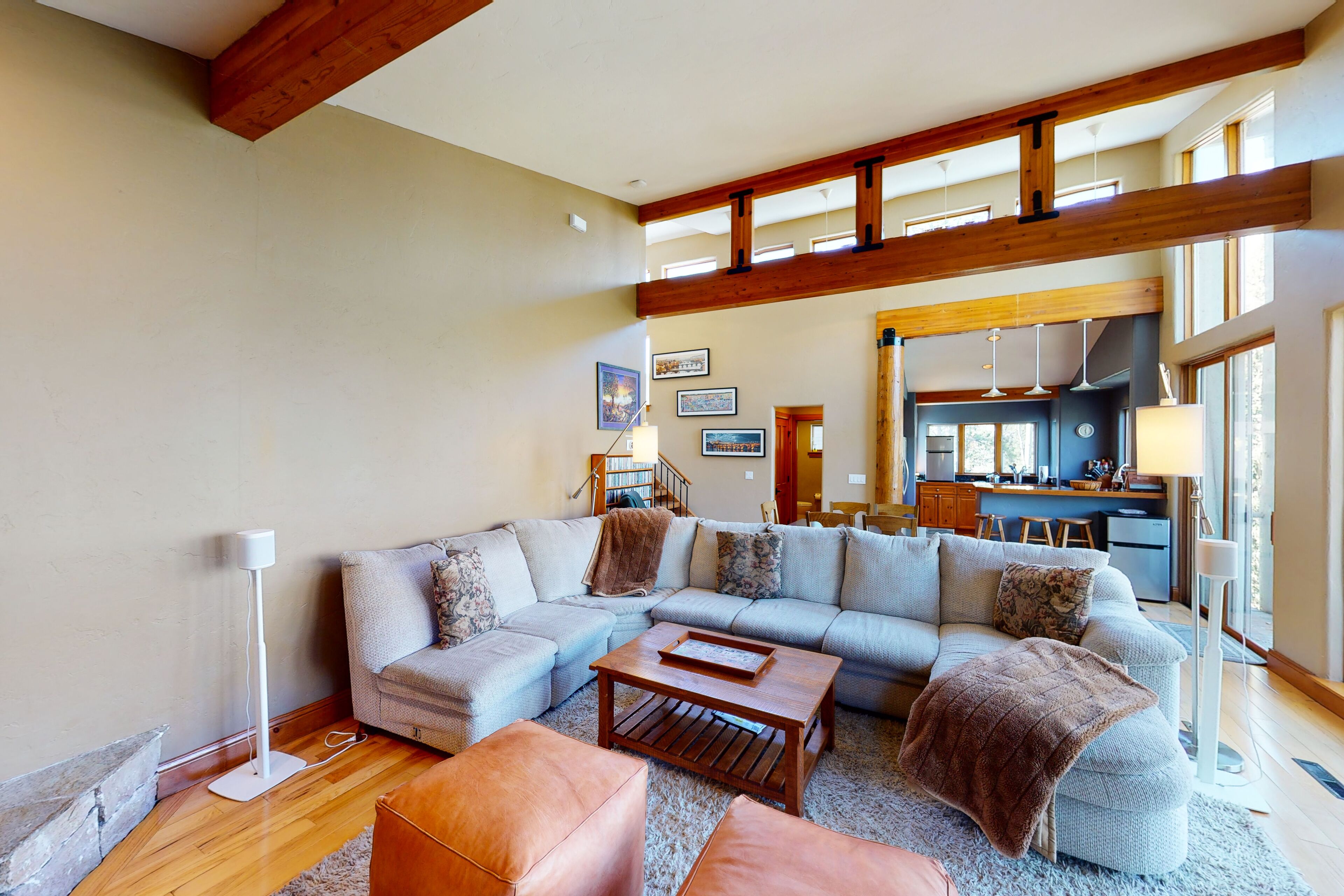 Spacious house in Intermountain with gorgeous view - short drive to Vail Village