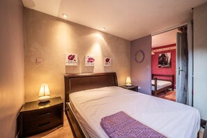 3 bedrooms, bed sheets - 2-room apartment overlooking the dent d'oche with terrace (Bernex)