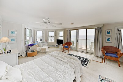 Waterfront home on Sagamore Beach with private pool & panoramic bay views