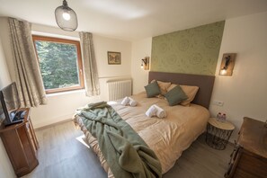 9 bedrooms, travel crib, free WiFi, bed sheets - 9-bedroom gîte with 8 bathrooms (Bussang)