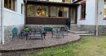 9-bedroom gĂźte with 8 bathrooms