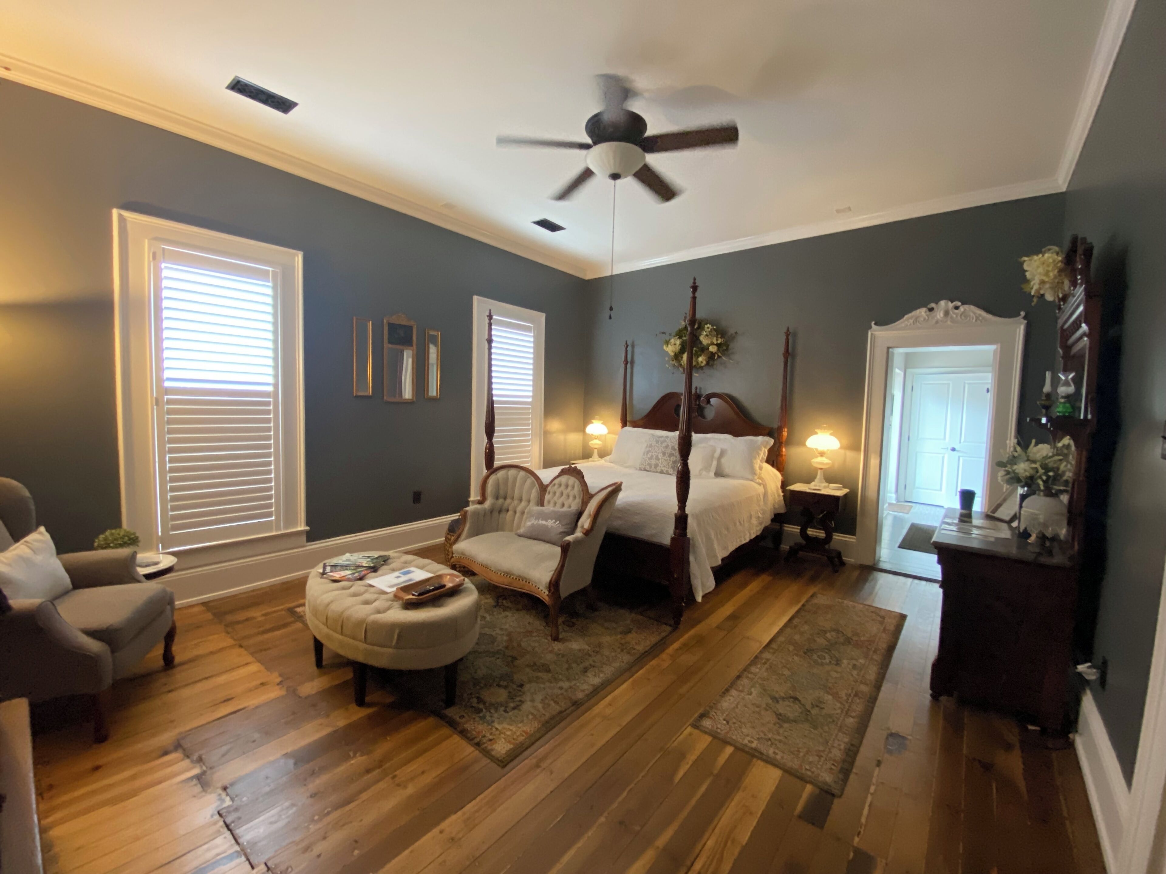 أغطية فراش متميزة وبديكورات فريدة لكل غرفة وطراز فريد لكل وحدة