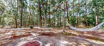 Lovely Cape Cod Home with Large Deck, Gas Grill, AC, and Free WiFi
