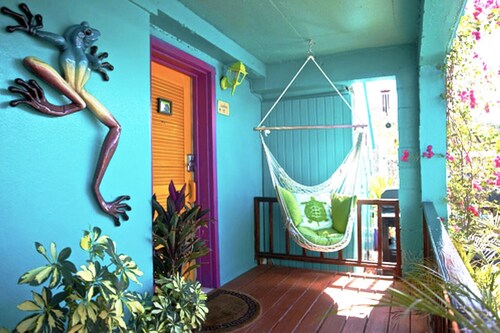 St John Inn Boutique Hotel Suite w/ Kitchenette