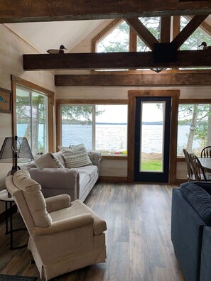 Smart TV, fireplace, DVD player, books - Sebec, Maine Lakefront Retreat – Modern Comfort & Four-Season Adventure (Dover Foxcroft)