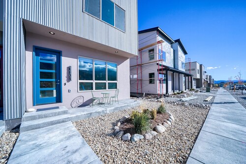 Ponchita East- New 3 Bedroom in Poncha Springs- Minutes to Ski Monarch