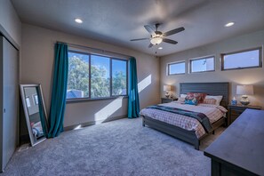 3 bedrooms, free WiFi, bed sheets - Ponchita East- New 3 Bedroom in Poncha Springs- Minutes to Ski Monarch (Poncha Springs)