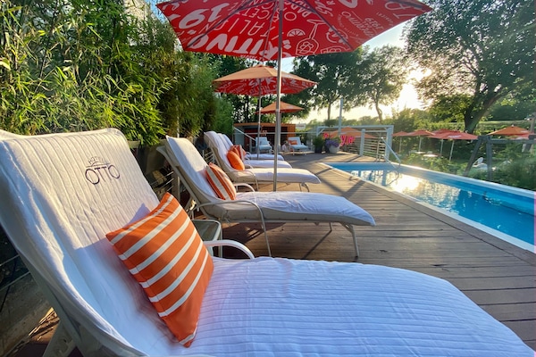 Außenpool, geöffnet von 08:00 Uhr bis 00:00 Uhr, Cabañas (kostenlos)