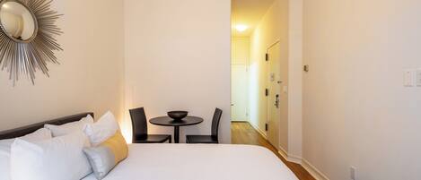 アイロン / アイロン台、WiFi (無料)